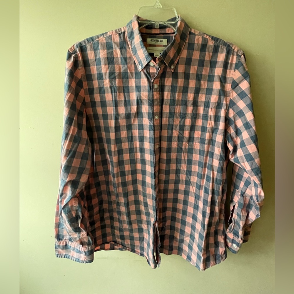 Men’s XL Goodthreads Pink and Blue Plaid Long Sleeve Button Up